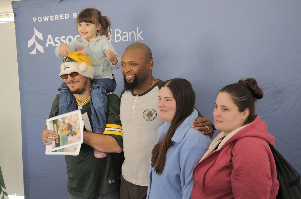 GREEN BAY PACKERS Community invited to ‘Associated Bank Community Day