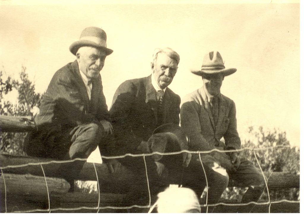 CS.99.15.416, Archie McLean, George Lane (centre) with Prince of Wales (R), 1924