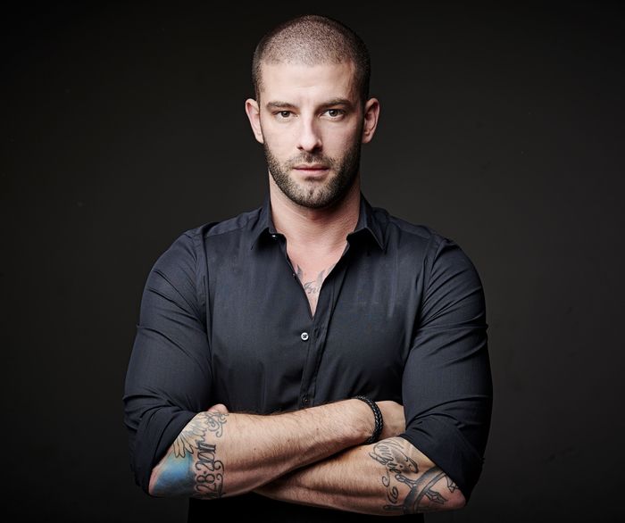 Darcy Oake 2