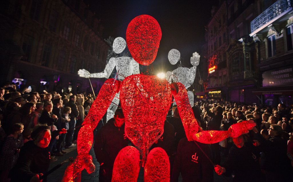 Dundu Giants of Light 2