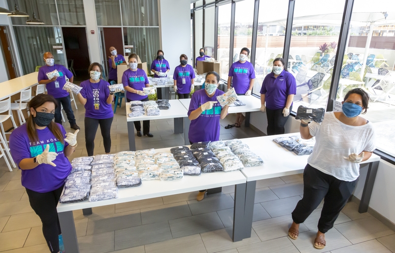 Team Kōkua helped to sort and deliver Kealopiko cloth masks at our headquarters. HALMASKS041020_0064