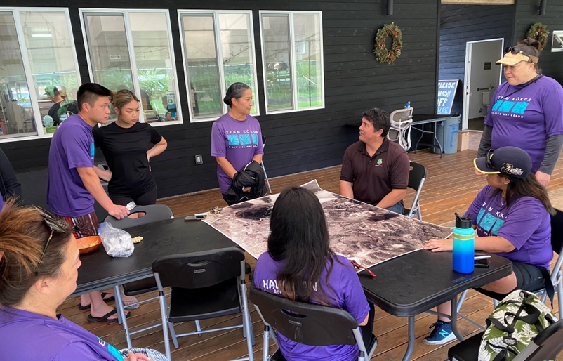 Shultz educating Team Kōkua volunteers about the history of Heʻeia and how it represented one of the most extensive areas of wetland taro cultivation on Oʻahu. 2