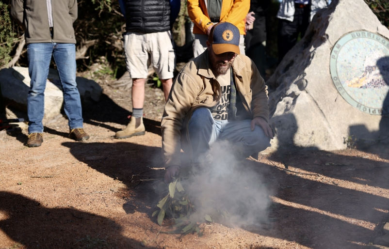 Bush to Bowl Co-Founder Adam Byrne (Garigal/Gadigal) hosted the smoking ceremony and explained the significance of fire and smoke to Australia's First Nations. SYD 20th 2
