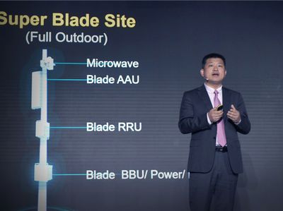 Peter Zhou, Chief Marketing Officer of Huawei Wireless Solution, is delivering a keynote speech