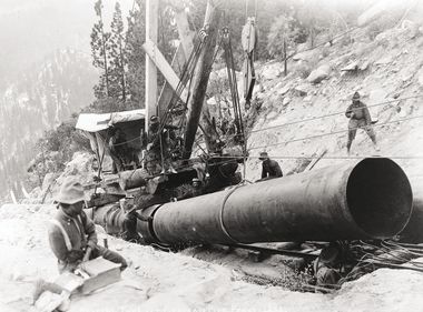 Installing the Final Penstock Segment at Big Creek