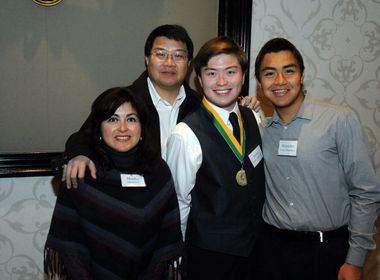  Edison International Invites High School Seniors to Apply for $40,000 College Scholarships
