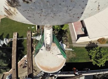 Crane Crew Replaces Pole in Palm Desert