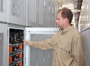 SCE Unveils Largest Battery for Storing Electricity in North America