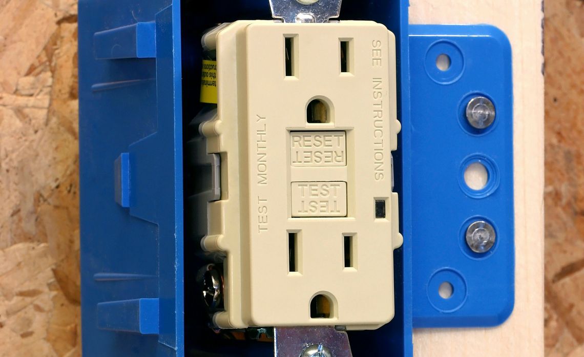 How Does a GFCI Outlet Work? Inside Edison
