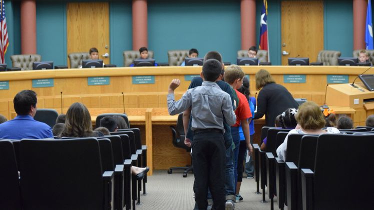 Windsor Park Students Learn About Council