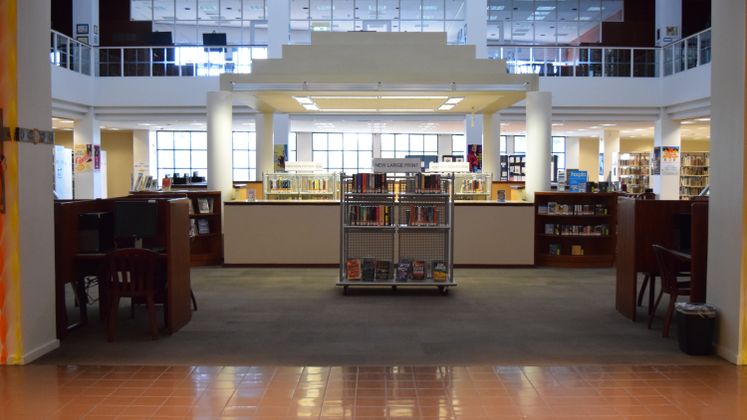 La Retama Central Library