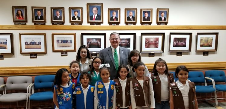 Girl Scouts Visit with the Mayor