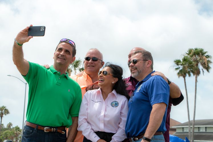 2022-06-31_ReviveTheDrive_OceanRibbonCutting-MM-1063