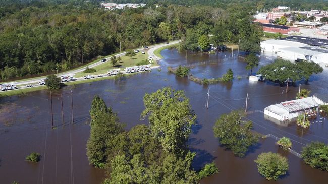 Duke Energy sets company record pace -- restoring nearly 1.4 million customers following Hurricane Matthew devastation, destruction in Carolinas