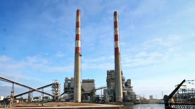 Timelapse Video of Duke Energy Sutton Plant Smokestack Demolition