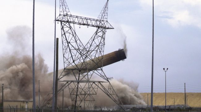Crystal River Stacks Implosion10