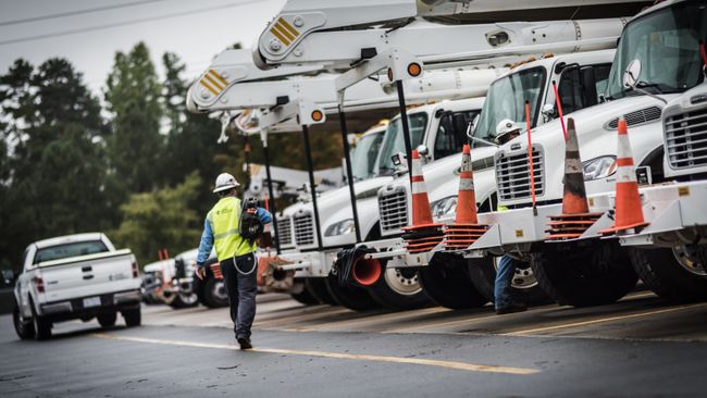 Duke Energy Florida se prepara con casi 5,000 trabajadores de todo el país para la tormenta Nicole que se avecina 