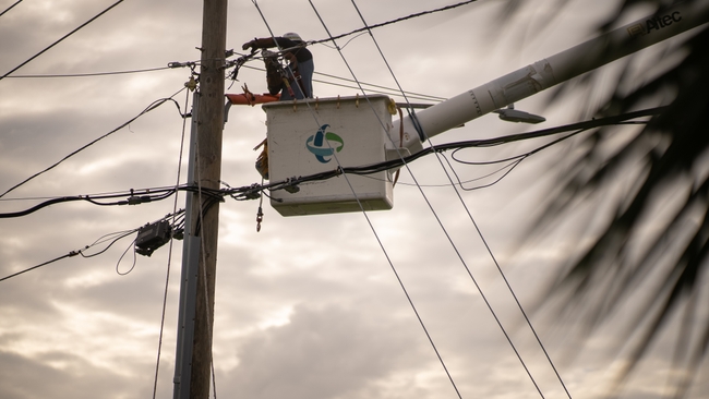 Duke Energy Florida restaura el suministro eléctrico de más del 99% de los clientes afectados por el huracán Milton; las cuadrillas siguen trabajando para restaurar el suministro eléctrico de los clientes restantes
