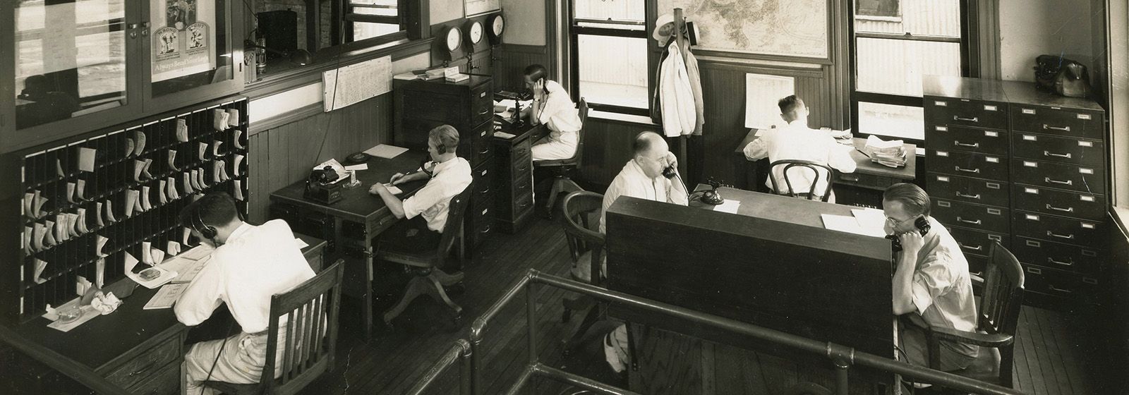 Retro photos: Rolled up sleeves in Covington, Ky