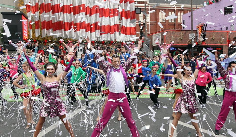 2017-1122parade confetti HERO