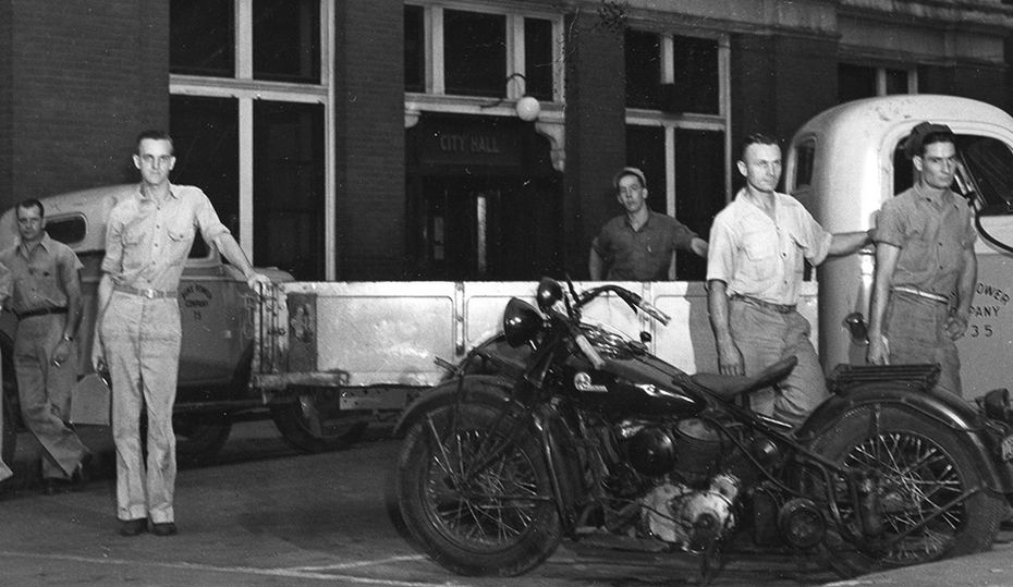 Retro photos: Street scenes