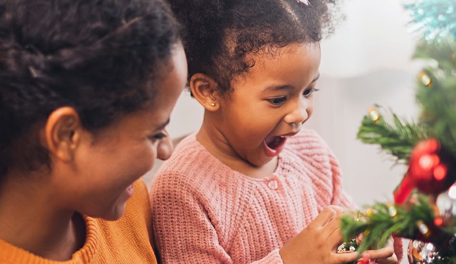 Stay safe and save with these 8 tips for holiday lighting