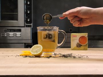 Bourbon Peach Green Tea Toddy