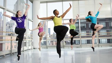 Jazz class at Ailey Extension