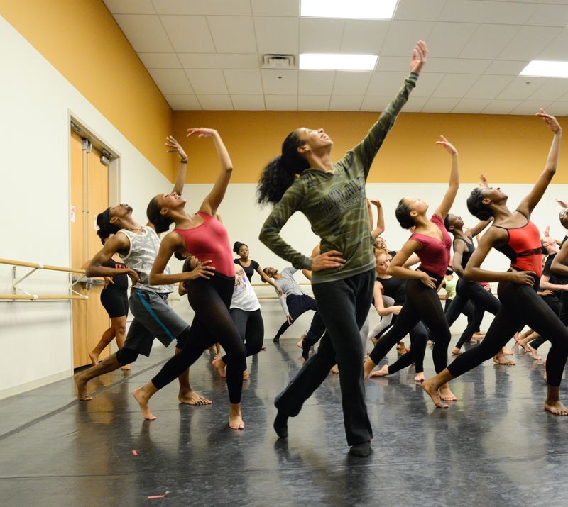 Lisa Johnson-Willingham leads students at the Ailey Experience Atlanta 2016. Photo by Shoccara Marcus.