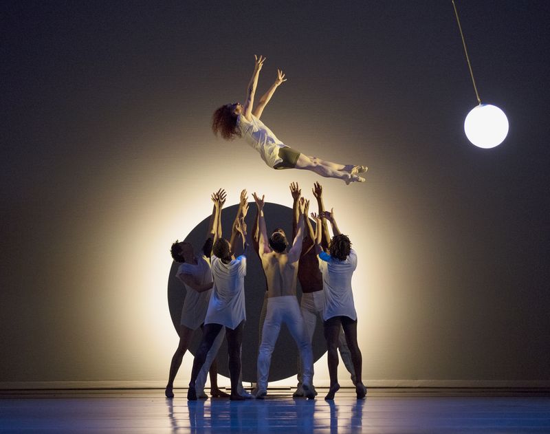 Alvin Ailey American Dance Theater in Jessica Lang's EN