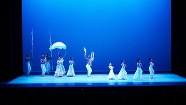 Alvin Ailey American Dance Theater performing Alvin Ailey's Revelations with local students from the DMV area for Ailey's 2020 DC Gala. Photo © Tony Powell
