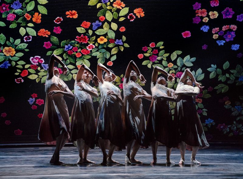 Alvin Ailey American Dance Theater in Jamar Roberts' Ode