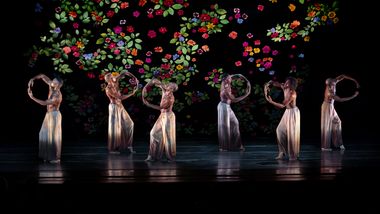 Alvin Ailey American Dance Theater in Jamar Roberts' Ode