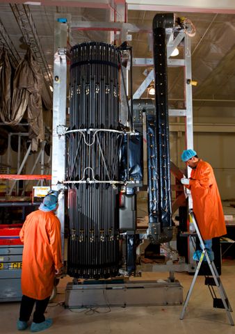 AstroMesh reflector (b)