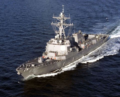 Mustin (DDG 89)