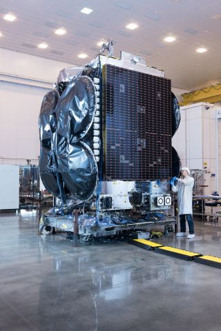 Orbital ATK Delivers Al Yah 3 Commercial Communications Satellite to Launch Site