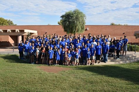 Volunteers and family members at the Frye Elementary School in Chandler, Arizona. Northrop Grumman Employees Support Annual United Way Campaign_1