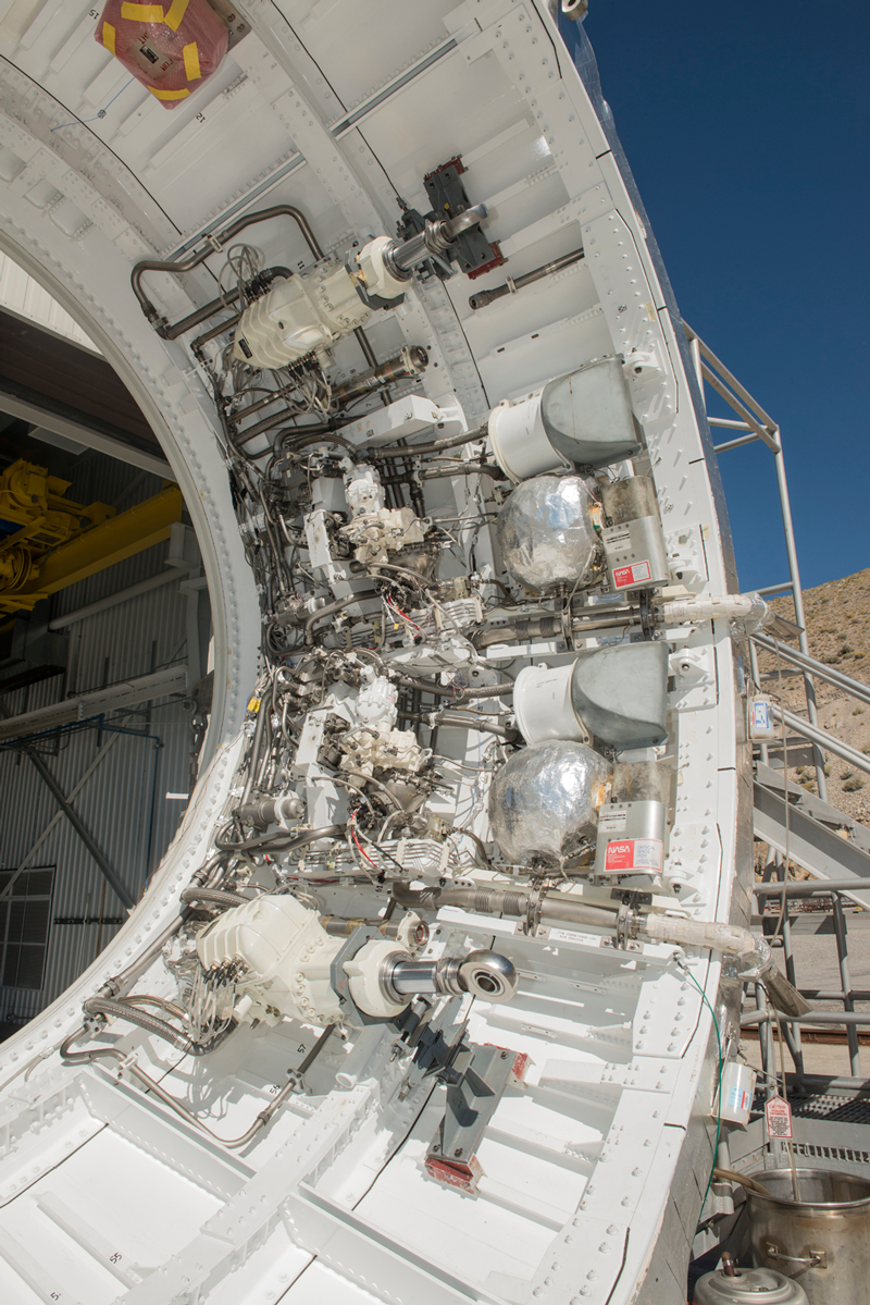 QM-2 off-motor hot fire test, September, 2015. This was a test of the thrust vector control system, and involved an avionics test on the aft skirt. QM Off Motor