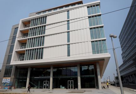 Knight Cancer Research Building construction