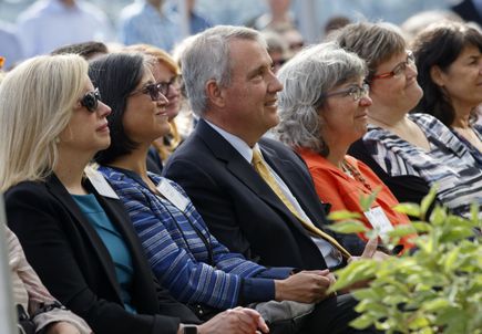 Knight Cancer Research Building