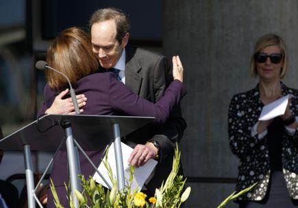 Knight Cancer Research Building