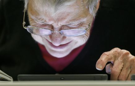 Casey Eye's Evelyn L. Jones Low-Vision Rehabilitation Center