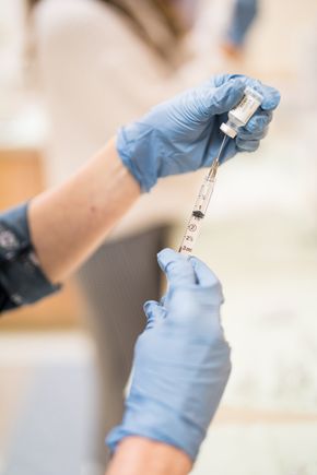 OHSU staff receive COVID-19 vaccine