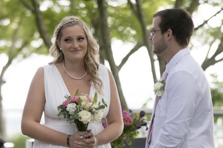 Couple weds at OHSU