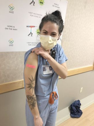 Students and trainees administer COVID-19 vaccines