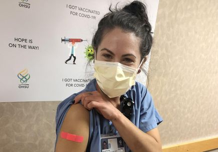 Students and trainees administer COVID-19 vaccines