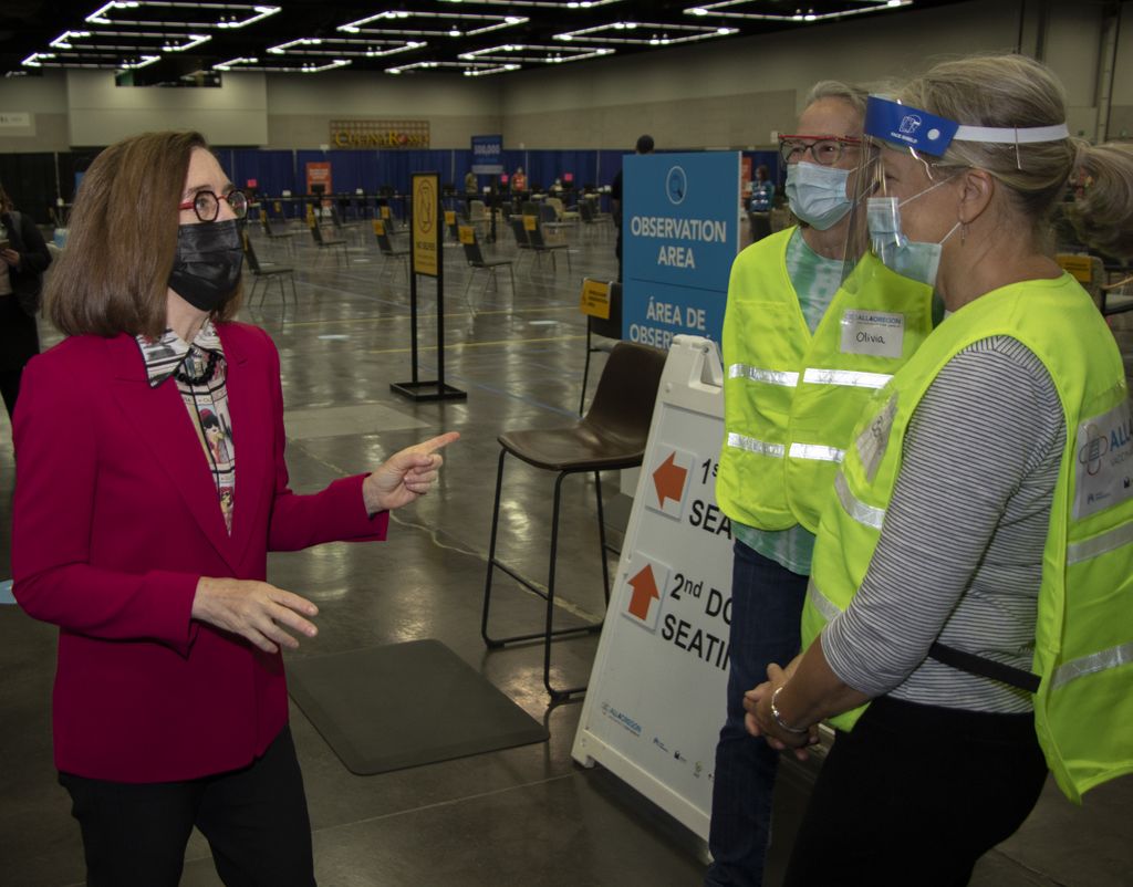 Governor Visits All4Oregon COVID-19 Vaccination Site