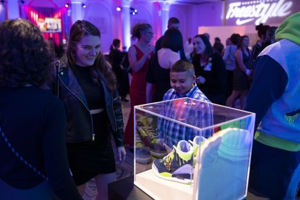 El programa Doernbecher Freestyle XIX revela nuevas colecciones diseñadas por seis jóvenes pacientes de OHSU
