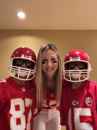 Jasmin Felton y familia