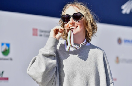 Rebecca Johnston earned two bronze medals for Team USA in the team events at the FIS Parasnowboard World Championship winter games in La Molina, Spain, in 2023. (Photo courtesy of Rebecca Johnston)